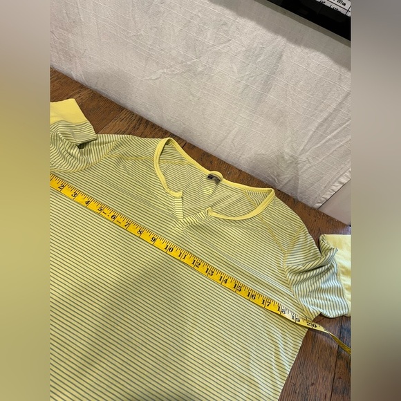 Marmot Yellow Striped Performance Top – Size L💛 - Picture 3 of 8